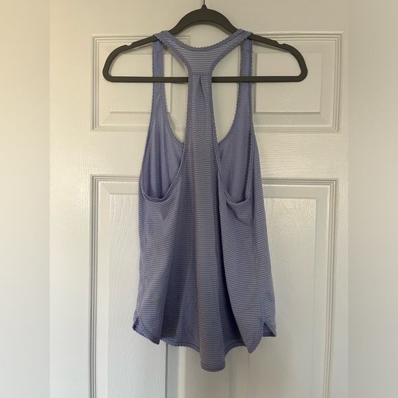 Periwinkle lululemon tank top - Picture 3 of 3